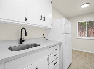 2830 International Blvd APT 103, Oakland, CA 94601