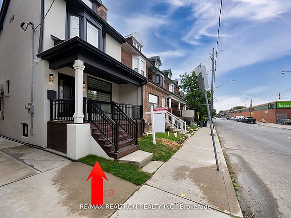 5th image of 225 Christie St