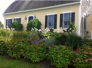 734 Union St, Portsmouth, RI 02871