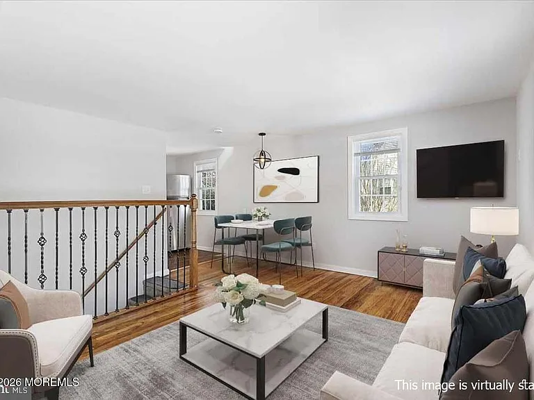 43 Iowana Ave — Photo 4