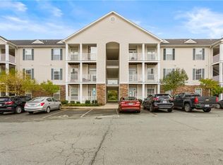 3015 Winston Dr APT 104, Burlington, NC 27215