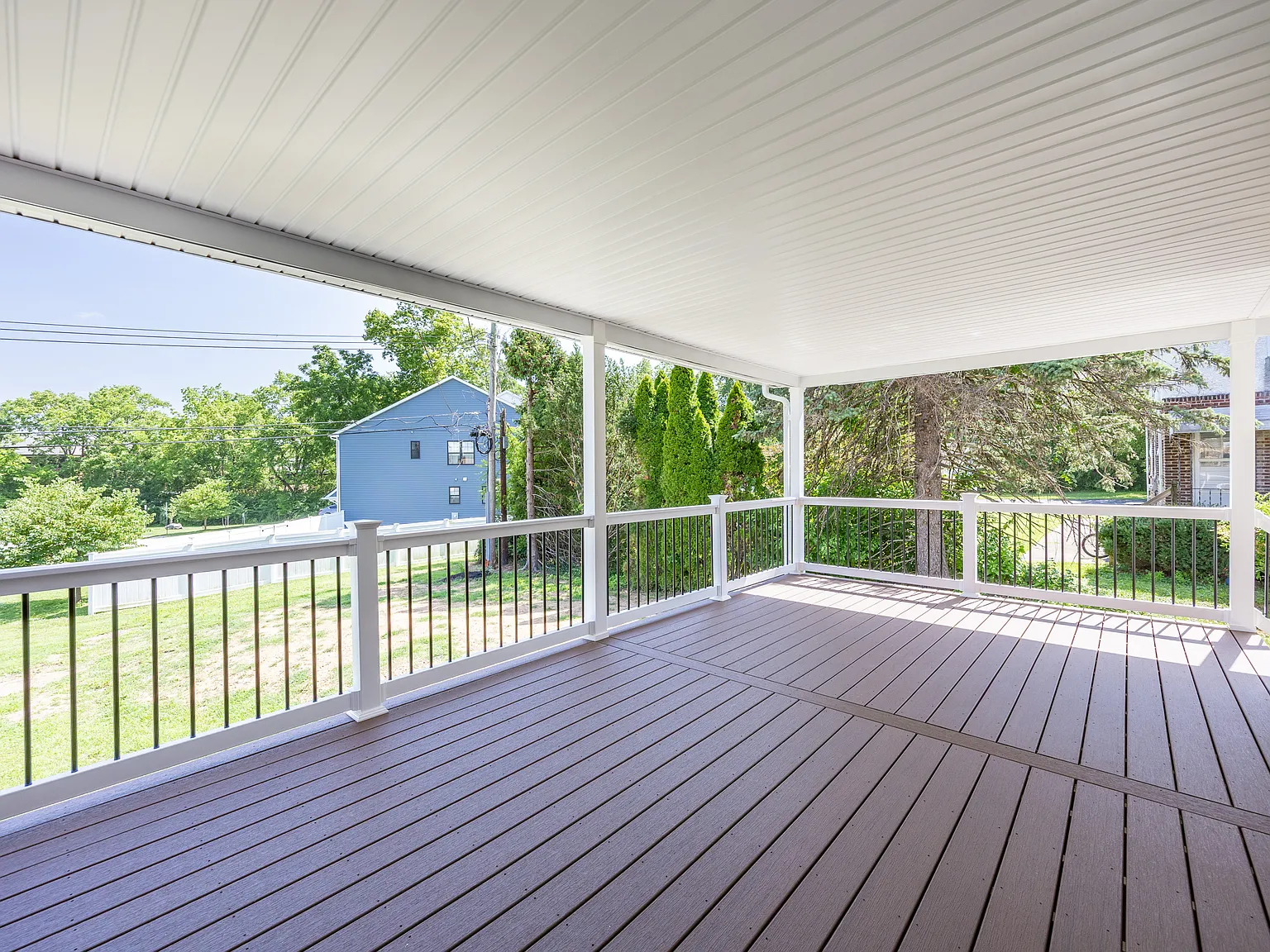 2 bed, 1.5 bath, 1044 sqft, $2,500 — Photo 3