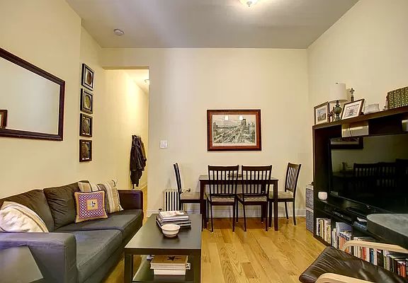 2nd image of 202 W 96th St APT 1D