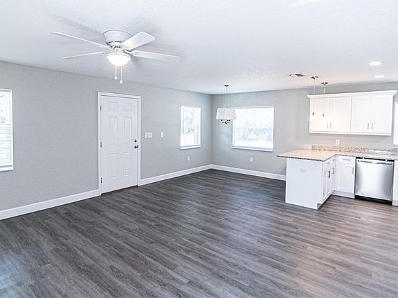 2nd image of 909 E Laura St