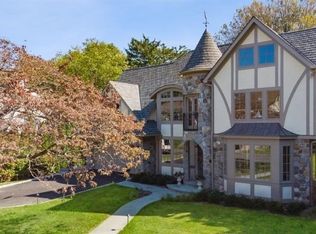 94 Carleon Ave, Larchmont, NY 10538