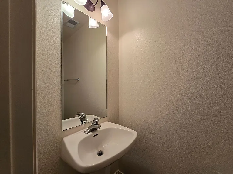 4421 Blue Juniper Loop — Photo 24