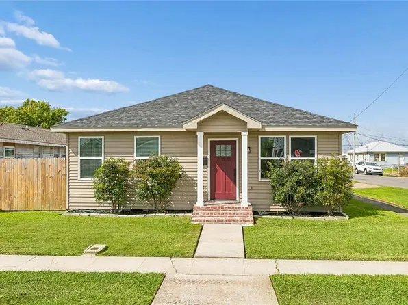 700 Estalote Ave, Harvey, LA 70058