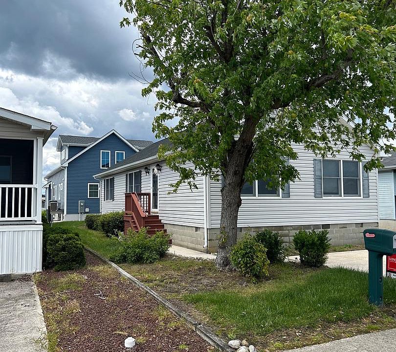 2nd image of 143 Clam Shell Rd