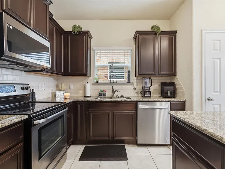 3313 Parkmill Dr — Photo 14