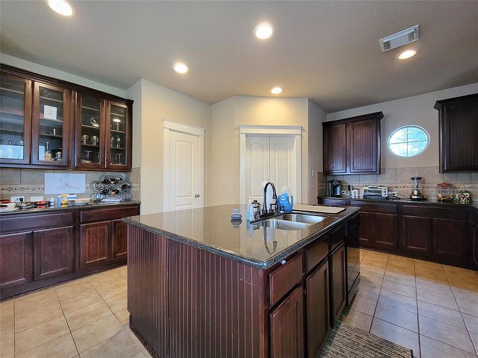 1st image of 14418 Bergenia Dr