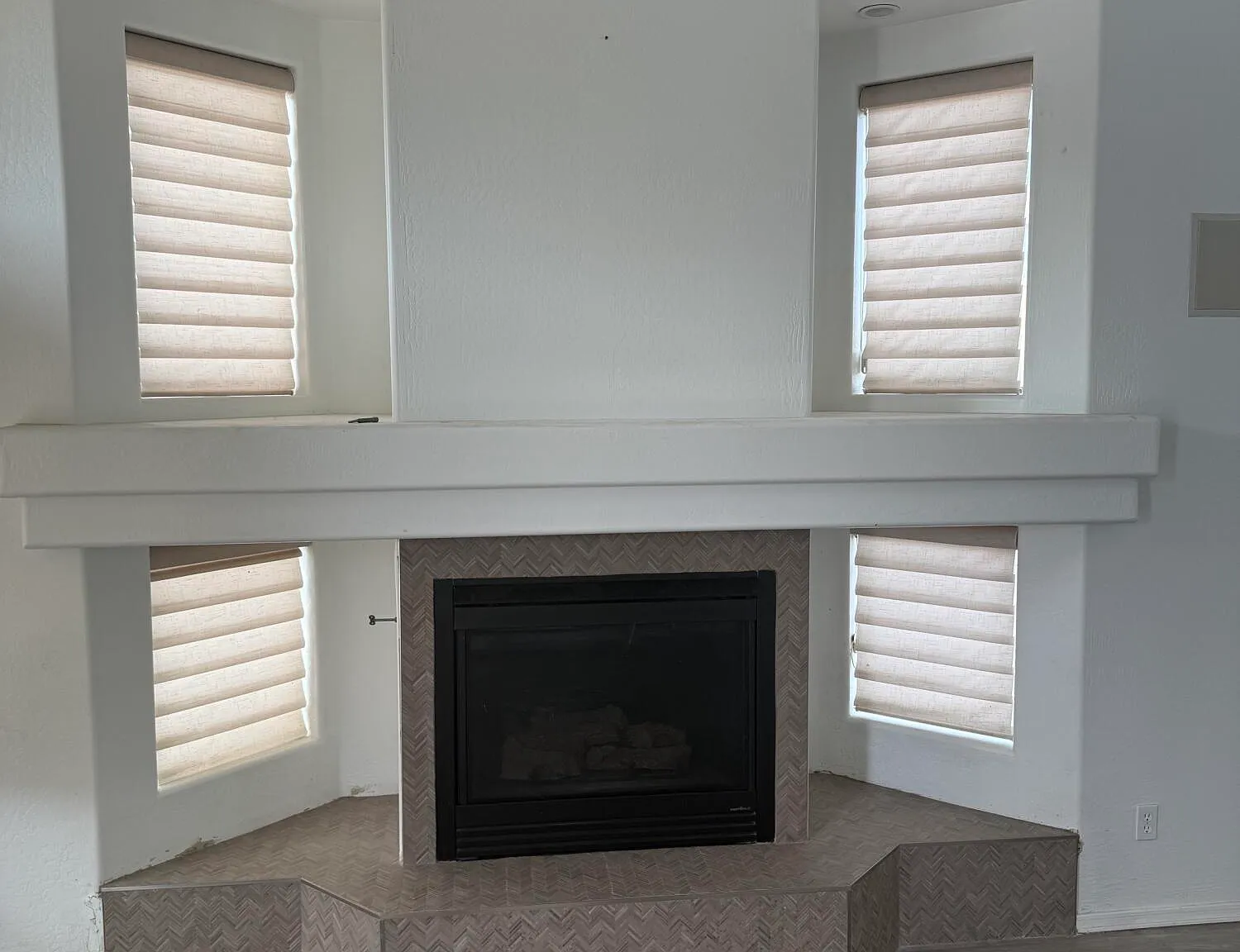 5 bed, 2.5 bath, 2747 sqft, $3,495 — Photo 4