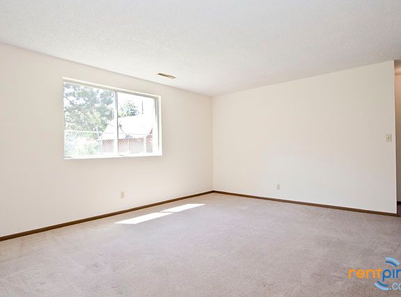 2nd image of 1448 Mulberry St APT 2