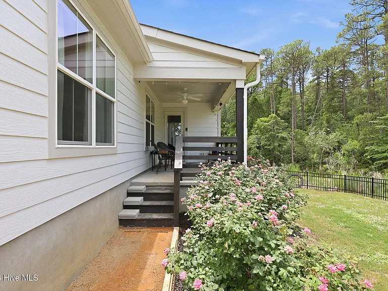 160 Falkirk Ct — Photo 47