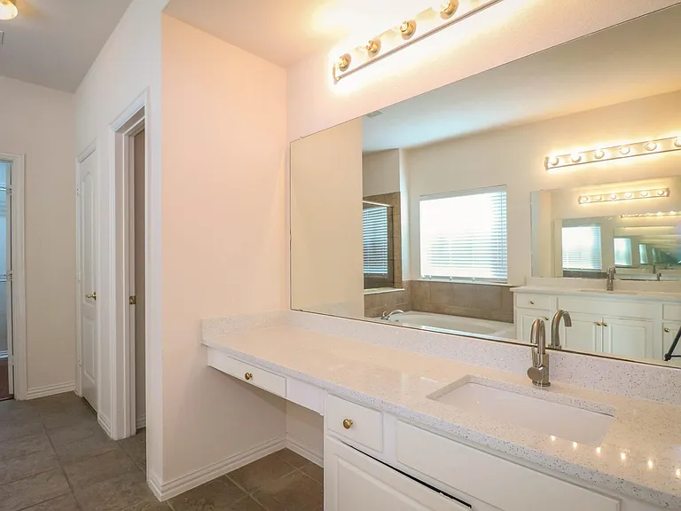 1183 Heathrow Dr — Photo 20
