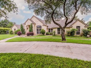 115 Crescent Cove Dr, Bridgeport, TX 76426