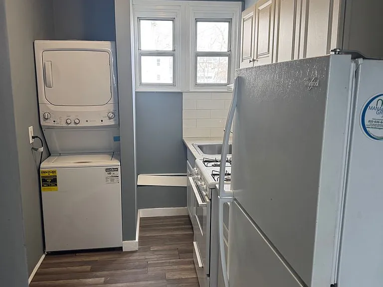 2 Walnut Street — Photo 7
