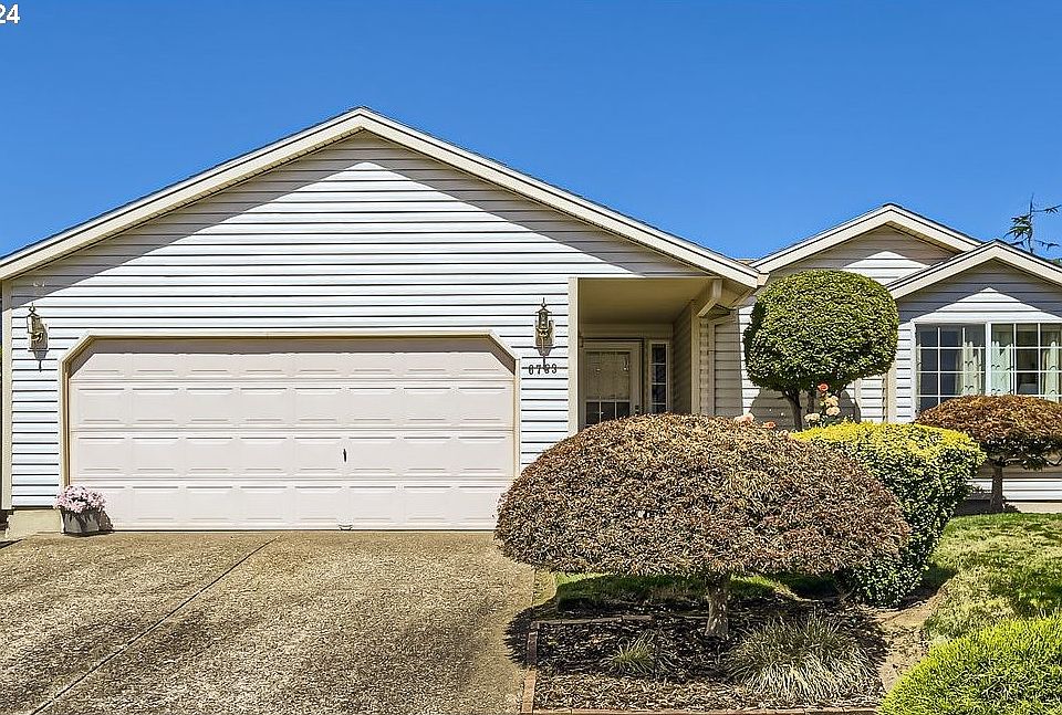 1st image of 6783 SE Moscato Ct