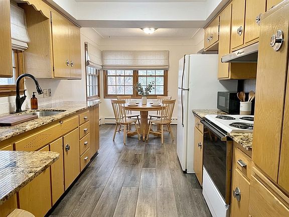 5th image of 224 2nd Ave S #1