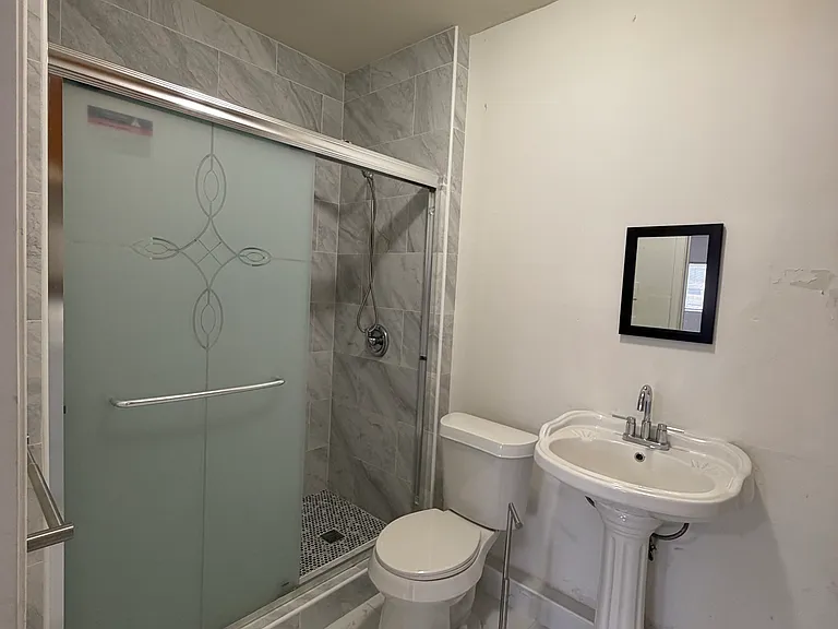 1109 E Inwood Dr — Photo 12