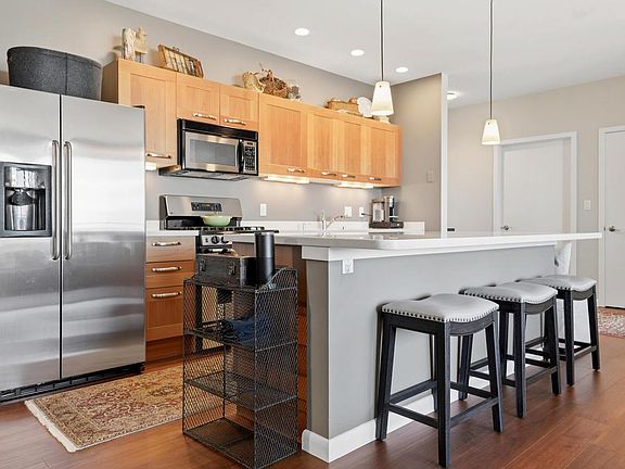 5th image of 1522 N Prospect AVENUE #1704