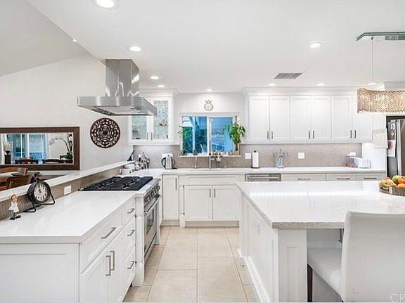 4th image of 24375 Hatteras St