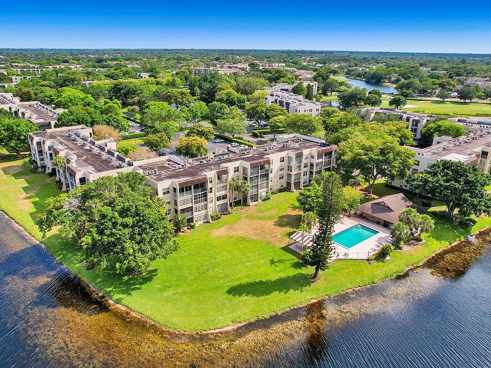 1st image of 9440 Poinciana Place #415