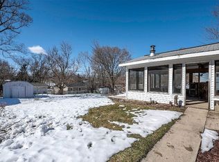 115 Lake Dr, Lake In The Hills, IL 60156