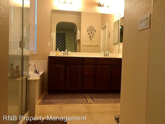 3rd image of 107 Talmont Cir
