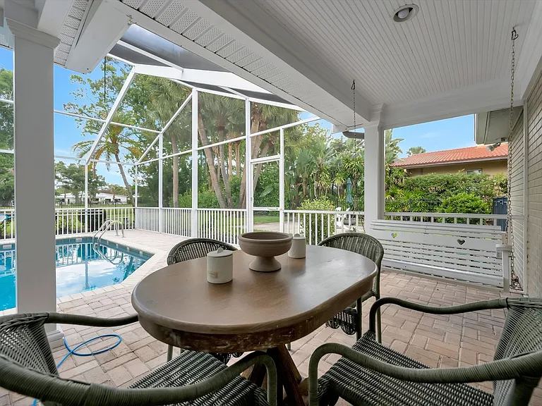 3173 Espanola Dr — Photo 48