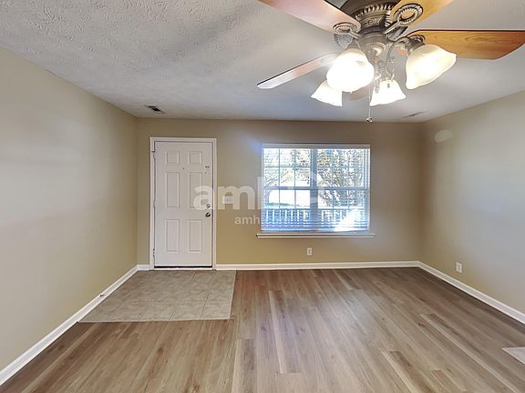 5th image of 3237 Hardwood Dr