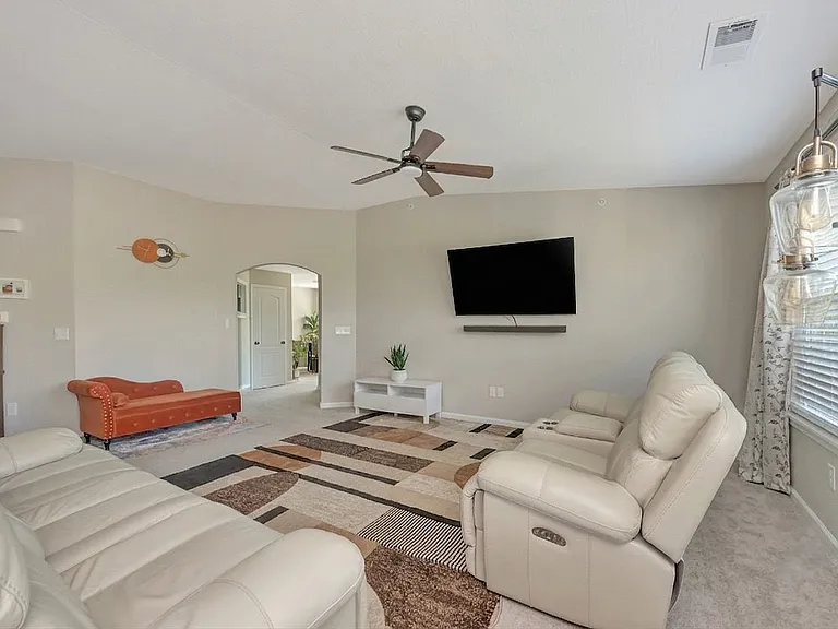 5103 Hazeltine Ln — Photo 14