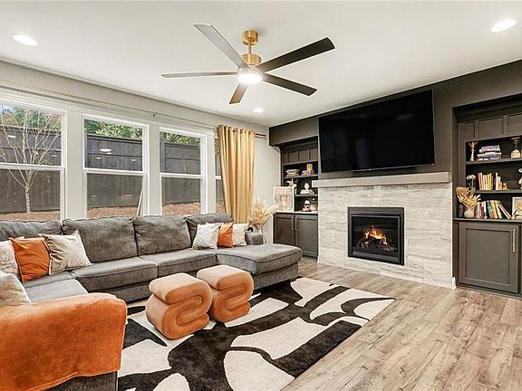 5th image of 782 Belrose Dr SE