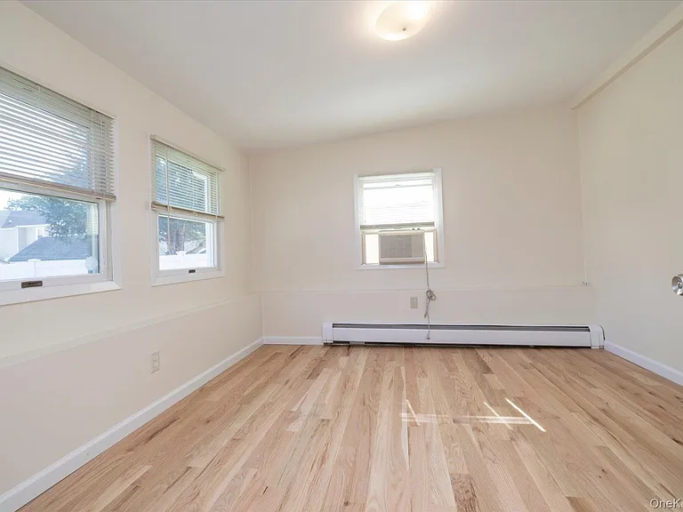121 Raymond St #1 — Photo 8