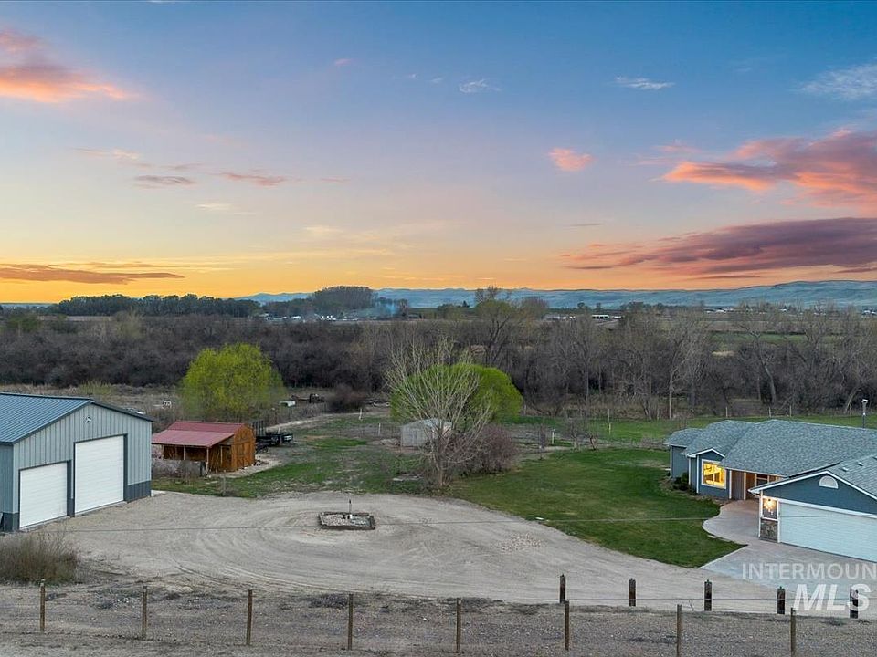 1st image of 2417 Patch Ditch Rd