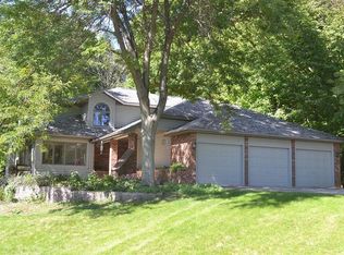 1895 Shady Ln, Grafton, WI 53024
