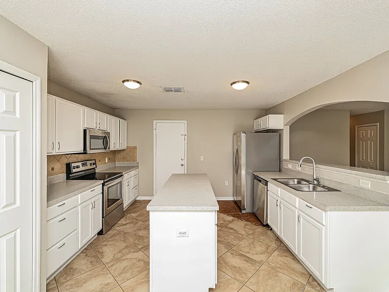 13825 Gentle Woods Ave — Photo 6