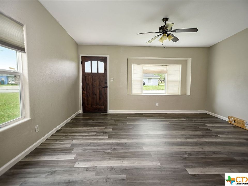 1819 Justice Dr, Port Lavaca, TX 77979 MLS 504636 Zillow