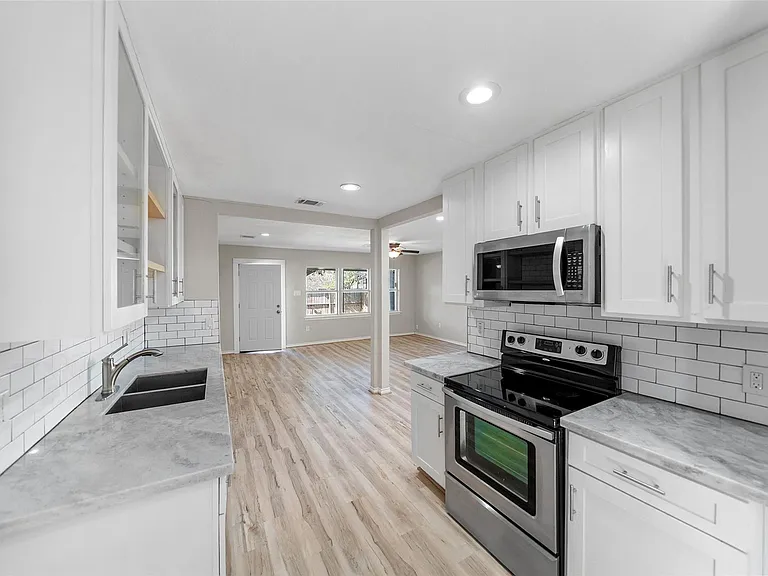 7019 Sur Ct — Photo 12