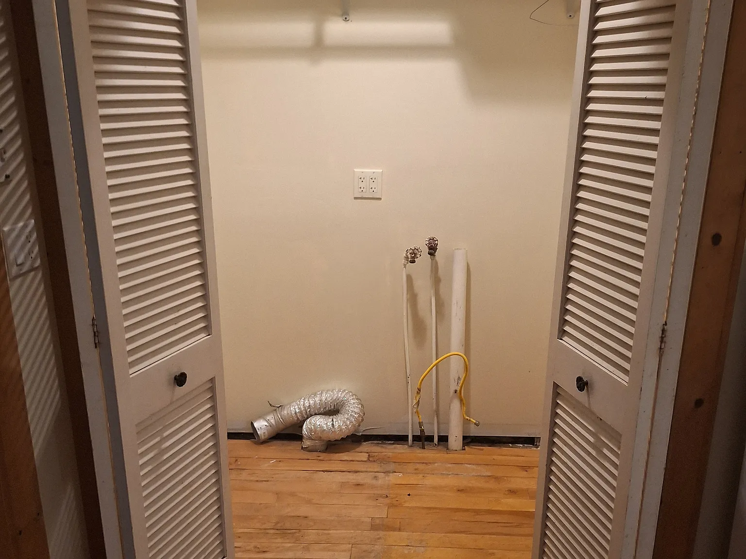 3 bed, 1.5 bath, 1184 sqft, $1,400 — Photo 4