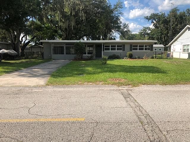 1st image of 710 Forrest Dr