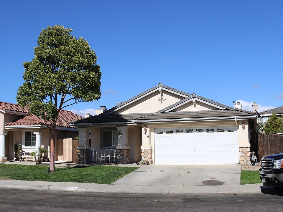 2nd image of 1836 N Veronica Ln