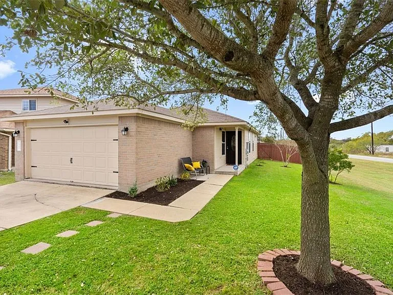 12201 Sky Harbor Dr — Photo 3