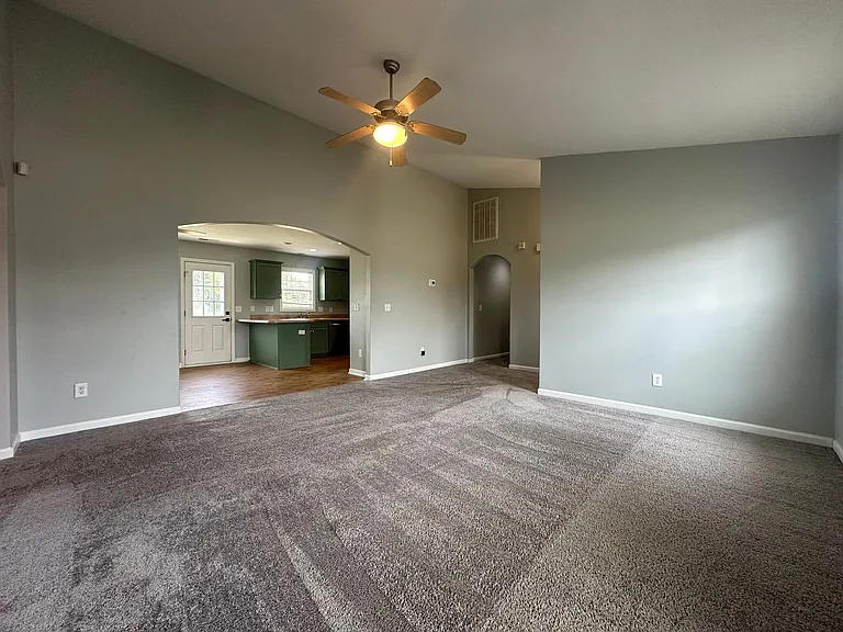 110 Killis Blvd — Photo 5