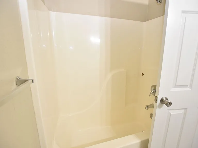 102-110 Shady Way — Photo 8