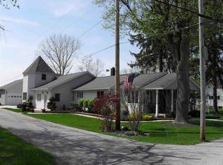 1217 Jackson St, Burlington, IN 46915
