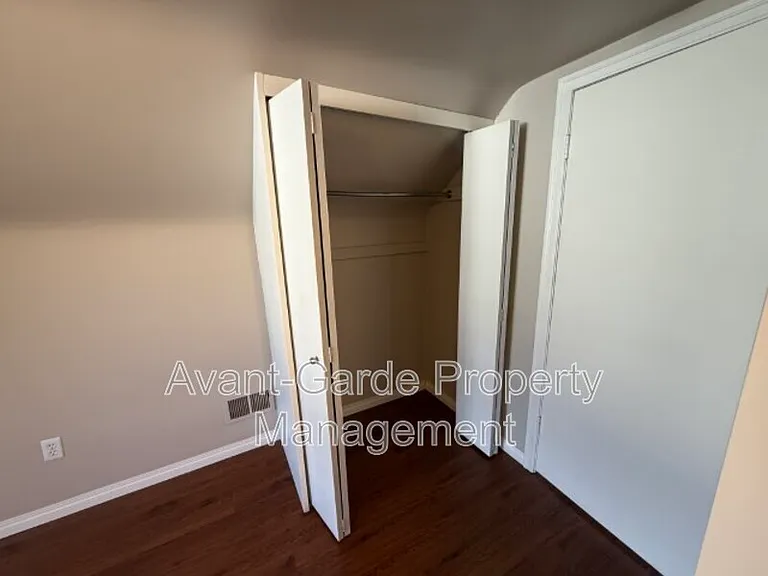 12114 102nd St NW — Photo 12