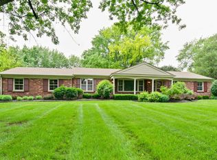 21154 N Crestview Dr, Barrington, IL 60010