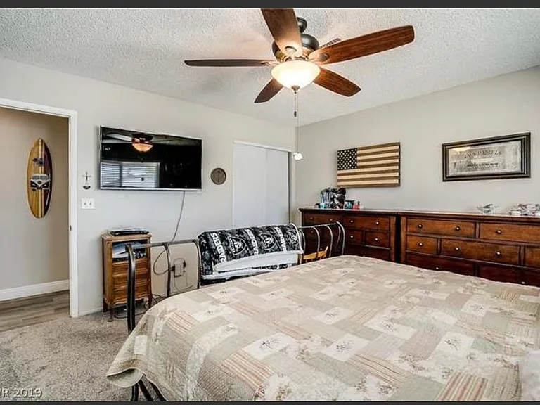 116 Sterling Ct — Photo 5