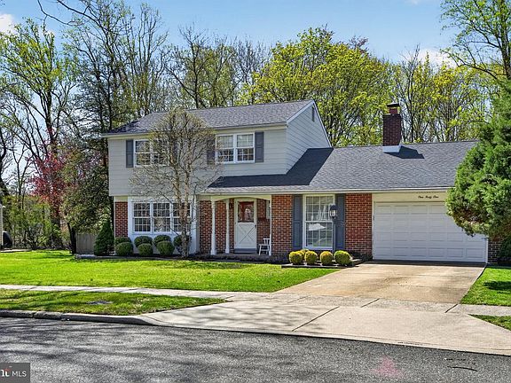 2nd image of 141 Parkview Rd