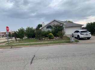 949 Tennessee Trl, Arlington, TX 76017